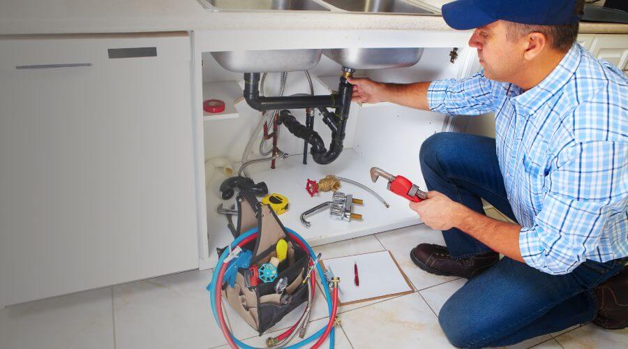 Professional bathroom faucet installation in Peralta, NM